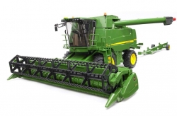    () BRUDER John Deere T670i 1:16 (02132)