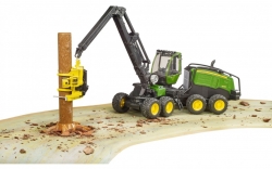 Bruder  John Deere 1270G   1:16 (02135)